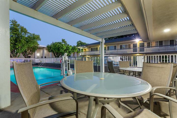 Best Western Town House Lodge