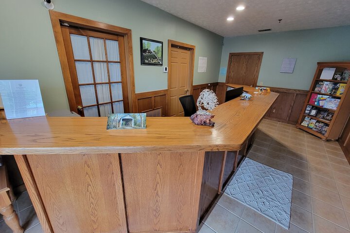 Grand Wood Suites