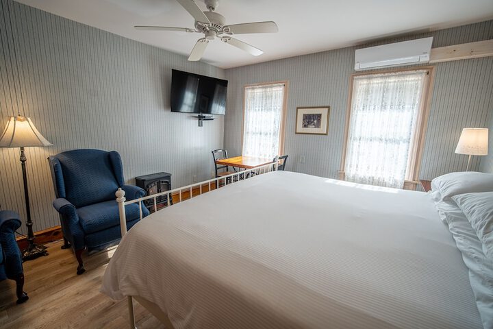 Room 132 of 146