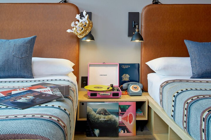 Room 37 of 50