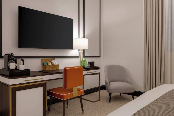 Room 30 of 59