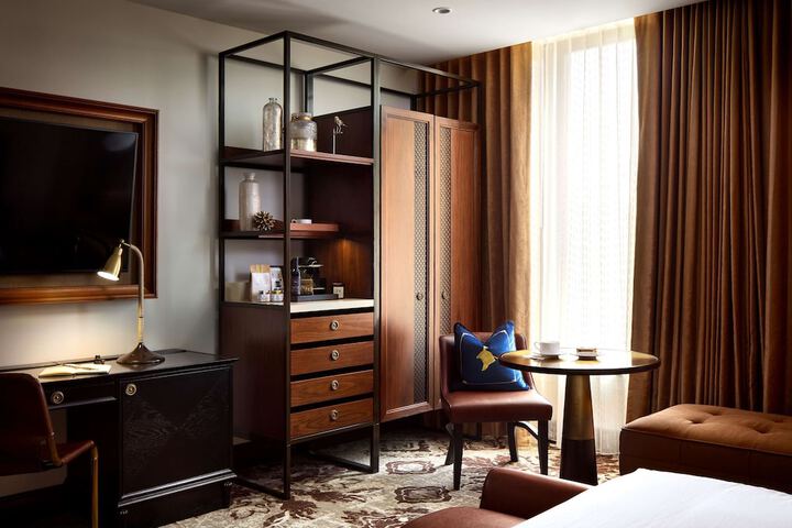 The Peregrine Omaha Downtown Curio Collection by Hilton