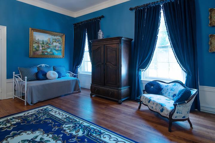 Room 15 of 87
