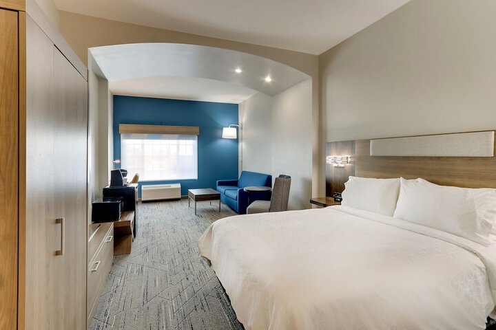 Room 22 of 60