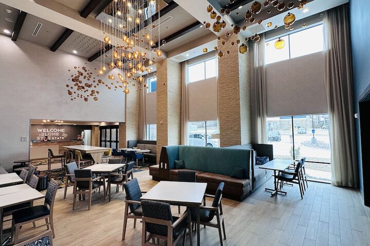 Hampton Inn & Suites Weatherford