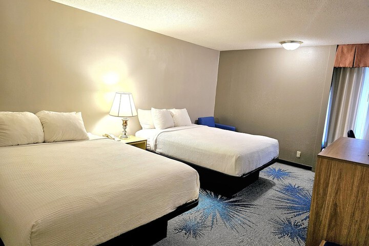 Room 13 of 27