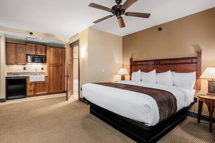 Room 14 of 32