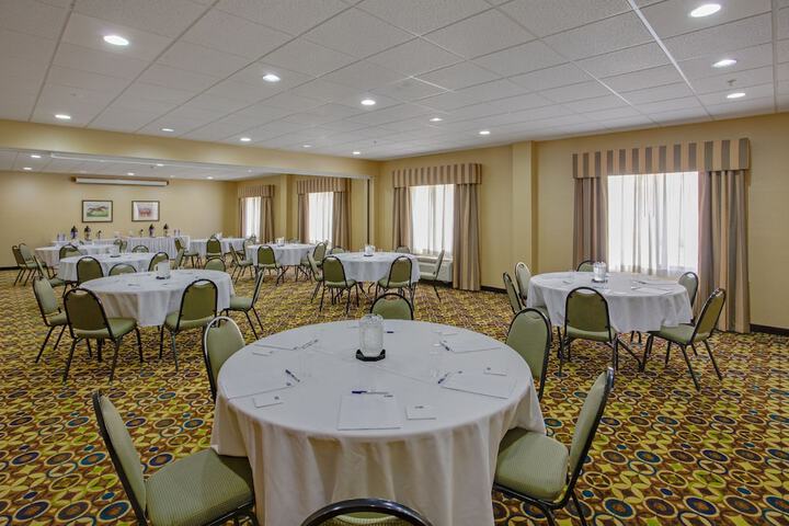 Ballroom/Hall 47 of 52