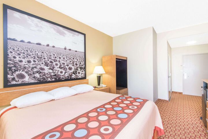 Room 12 of 14