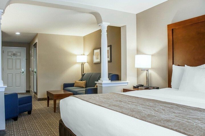 Comfort Inn & Suites Sturbridge - Brimfield