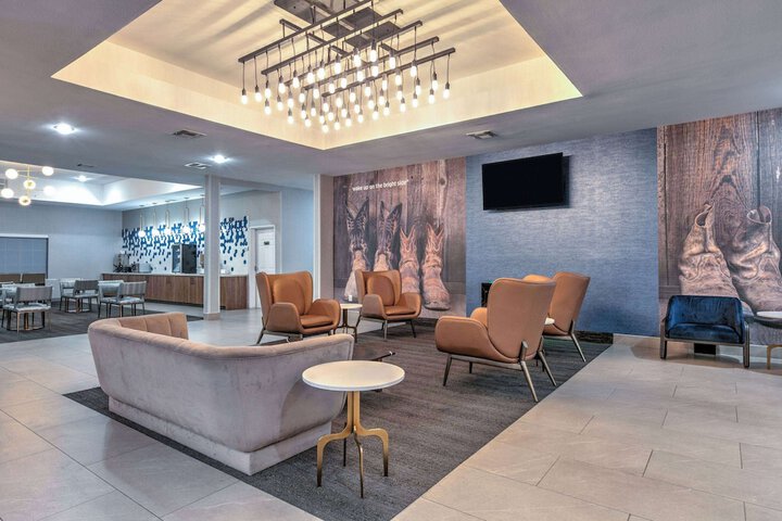 Hotel Interior 12 of 43