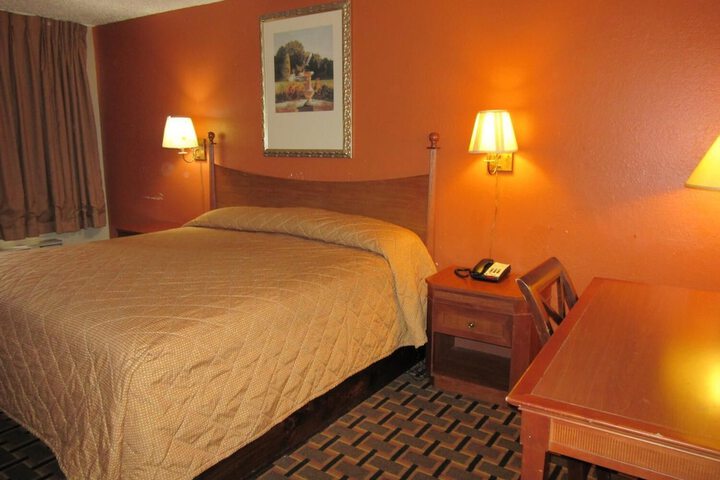 Room 33 of 37