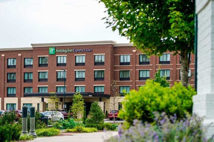 Hotel 4 of 87