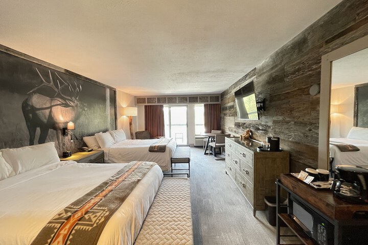Room 43 of 123