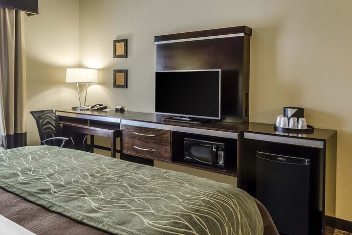 Room 28 of 43