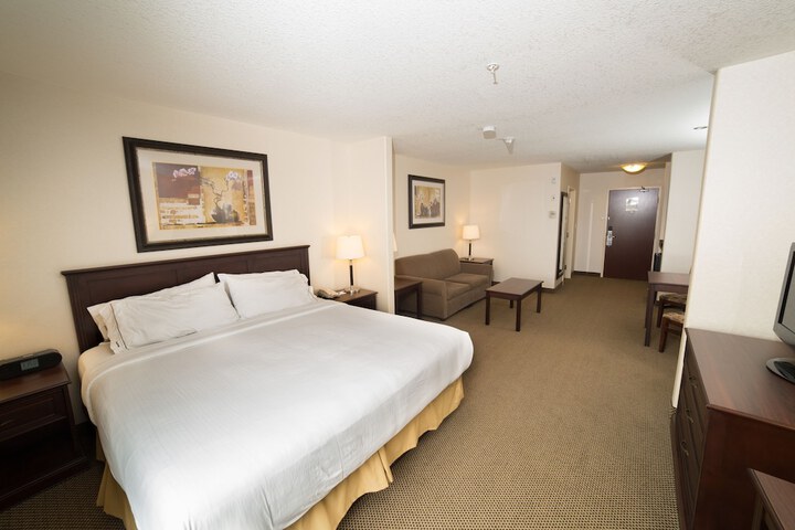Room 25 of 65