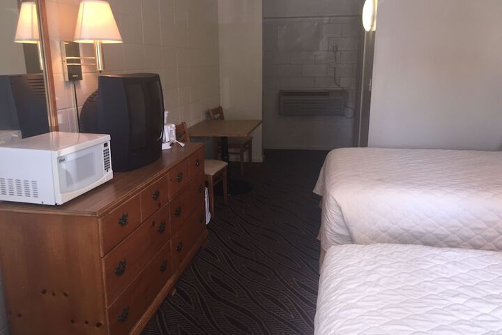 Room 28 of 44