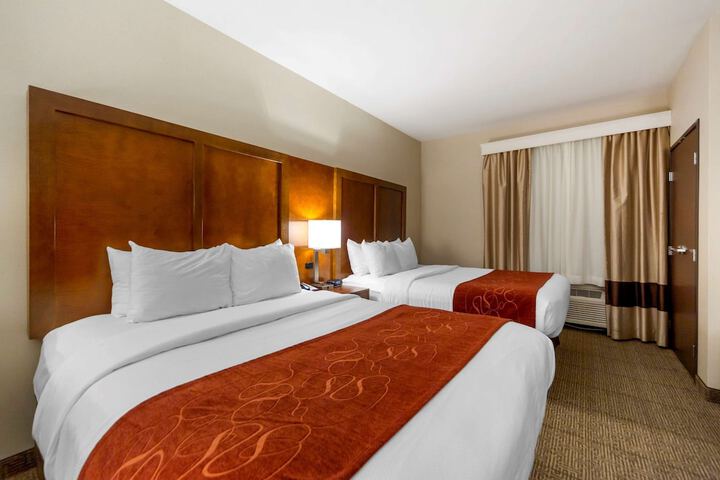 Room 34 of 40
