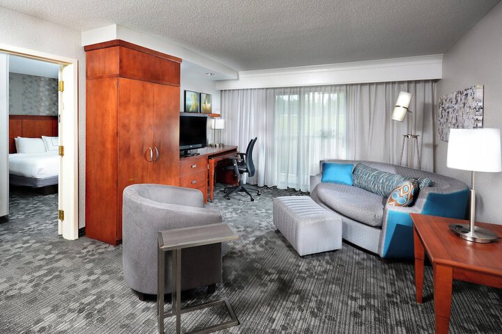 Room 26 of 38