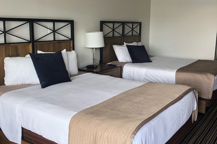 Blue Lakes Inn & Extended Stay