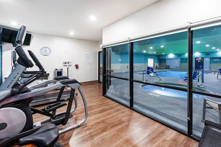 Holiday Inn Express & Suites Sulphur (Lake Charles) by IHG