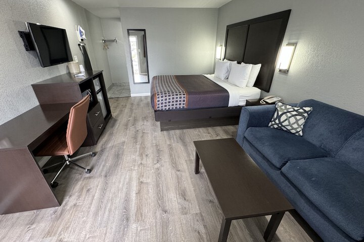Room 12 of 31