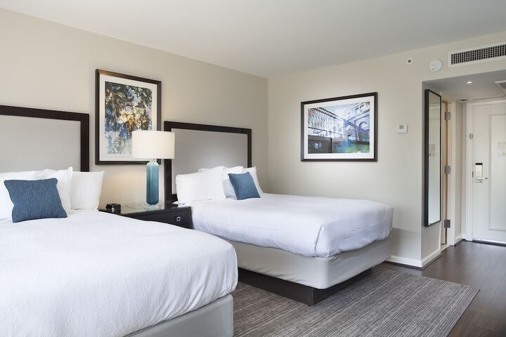 Room 48 of 102