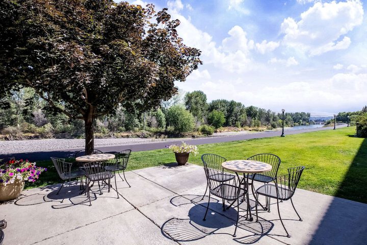 Terrace/Patio 42 of 44