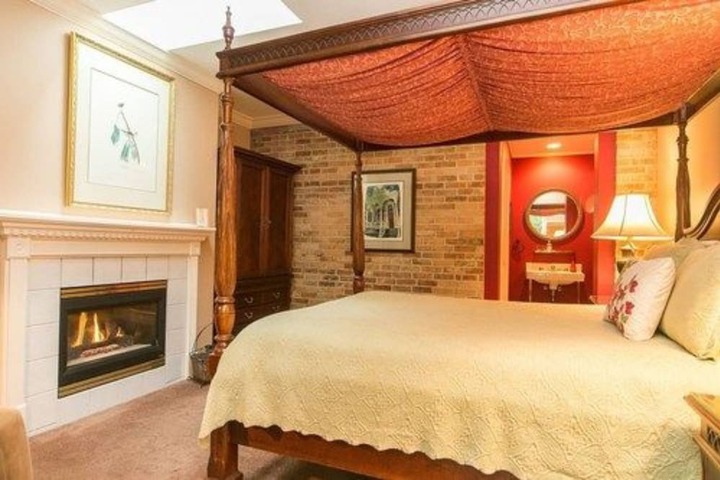 Hidden Garden Cottages & Suites