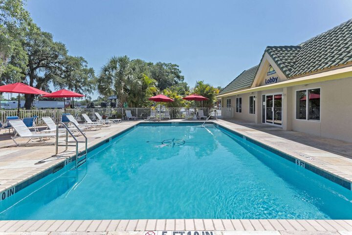 Days Inn by Wyndham Port Charlotte / Punta Gorda