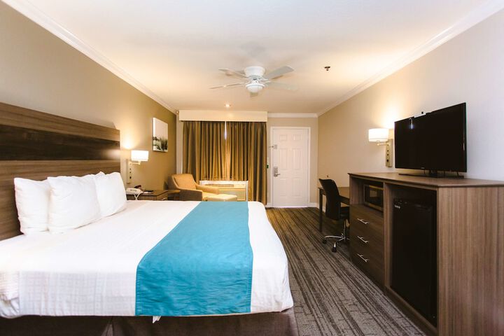 Room 10 of 19