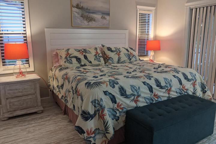 LUX VILLAs on beautiful Palmer Ranch