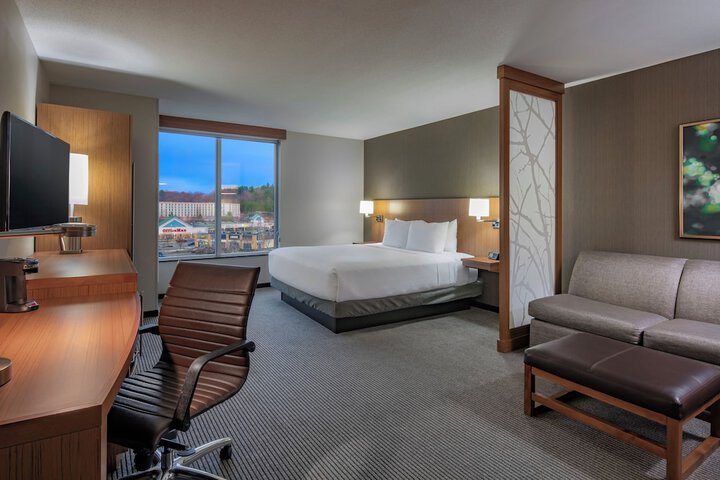 Hyatt Place Marlborough / Apex Center