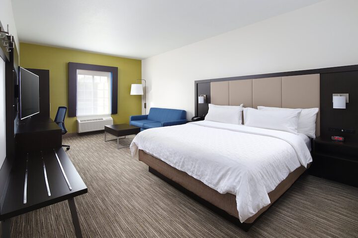 Room 15 of 41