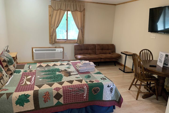 Benzonia Rustic Resort