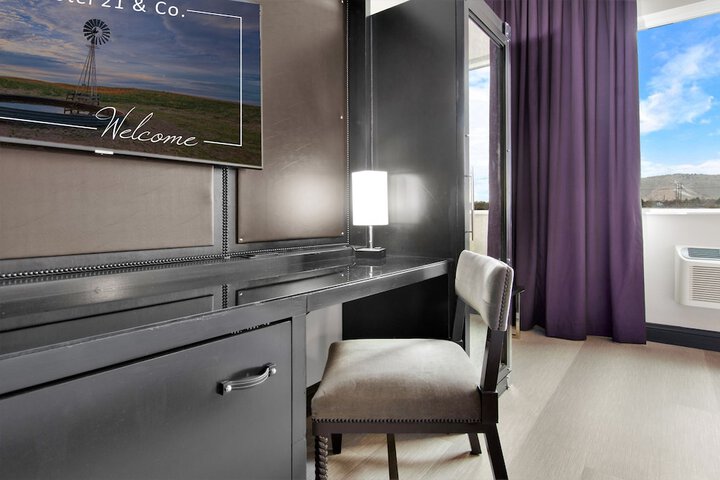 Hotel 21 & Co.