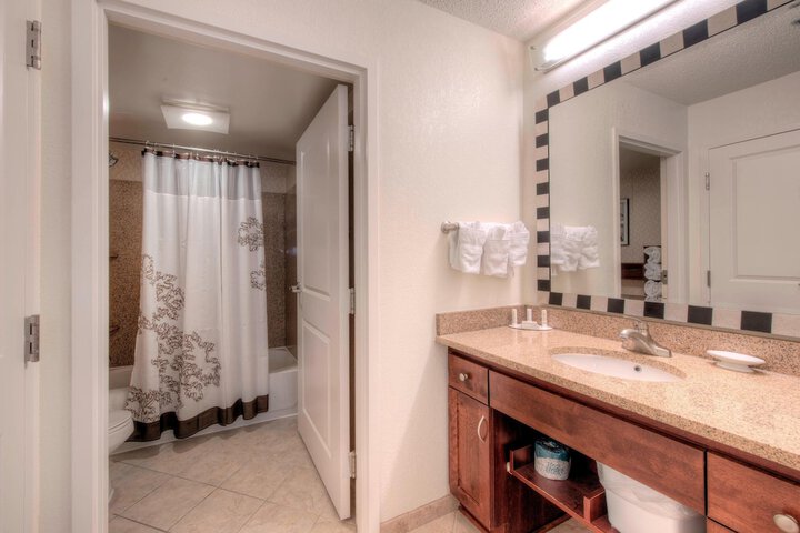 Room 41 of 60