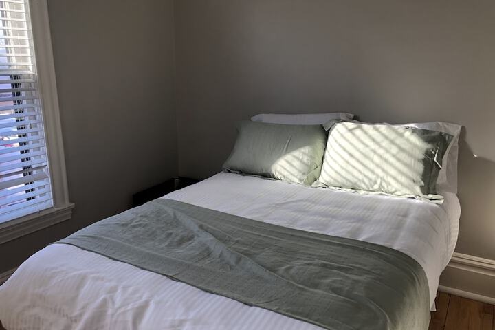 Room 12 of 28