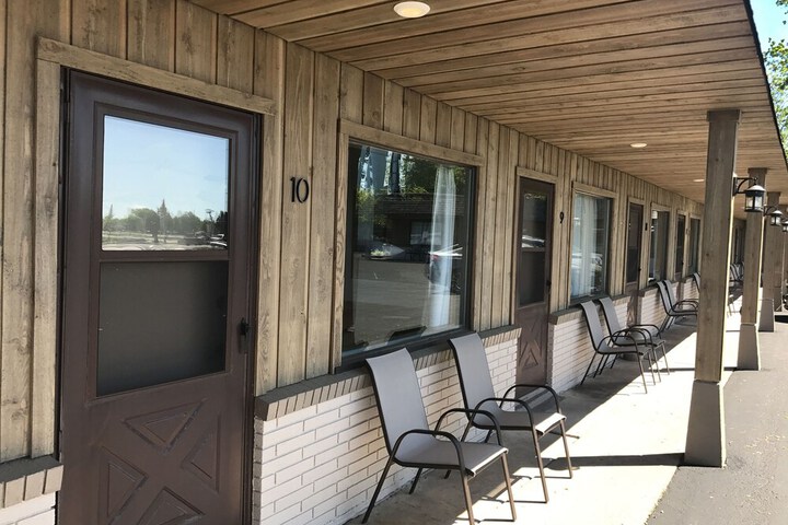 Hotel 2 of 47