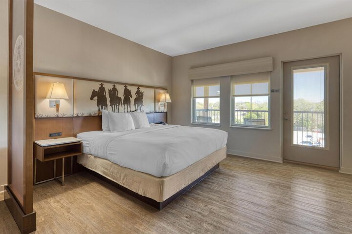 Best Western Bandera Suites & Saloon
