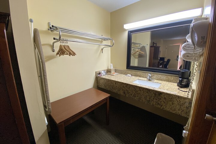 Room 10 of 35