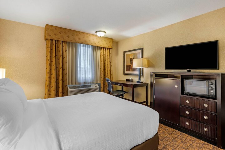 Lloyd Hotel Astoria Bayfront an Ascend Collection Hotel