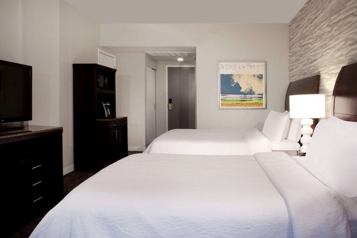 Room 28 of 43