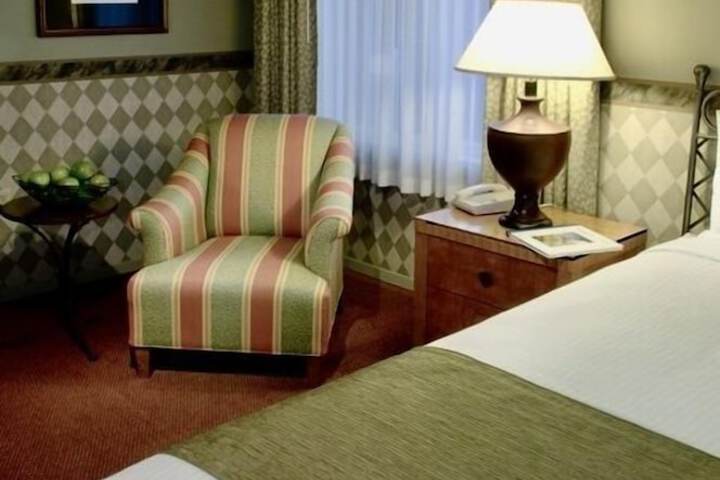 Room 17 of 46