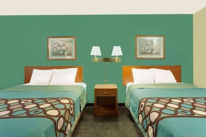 Room 13 of 23