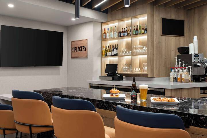 Hyatt Place Kansas City / Overland Park/Metcalf