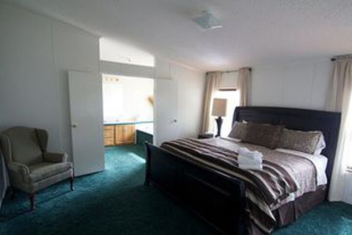 South Gate Lodges