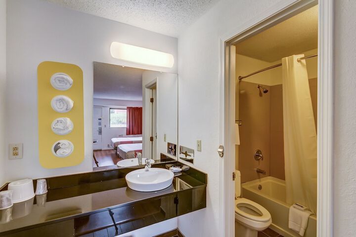 Motel 6 Berea KY