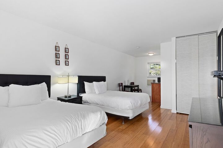 Room 25 of 54