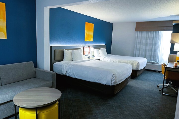Comfort Inn & Suites Sheboygan I-43